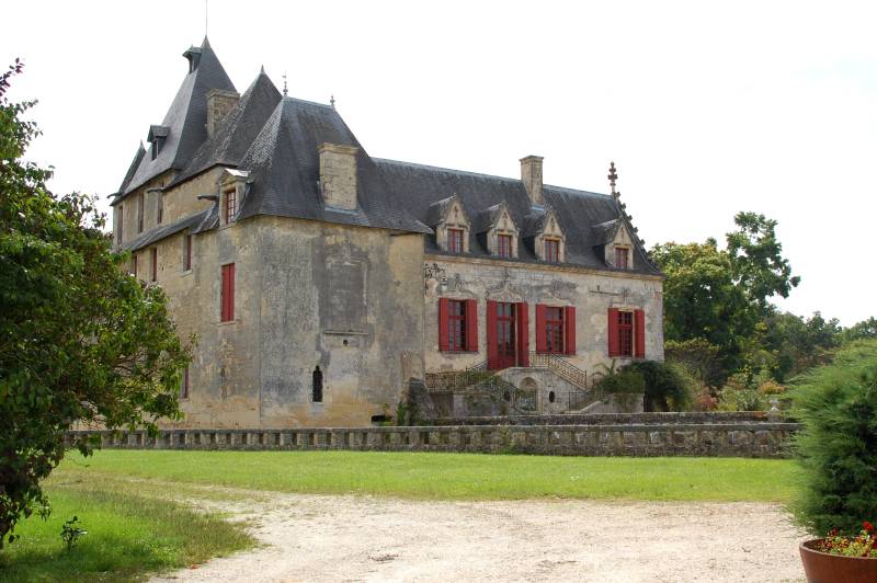 Château Olivier, Cru Classé de Graves Rouge et Blanc