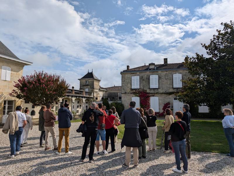 L'élégance et le prestige des grands vins de Bordeaux se retrouvent jusque dans l'architecture emblématique de leurs propriétés